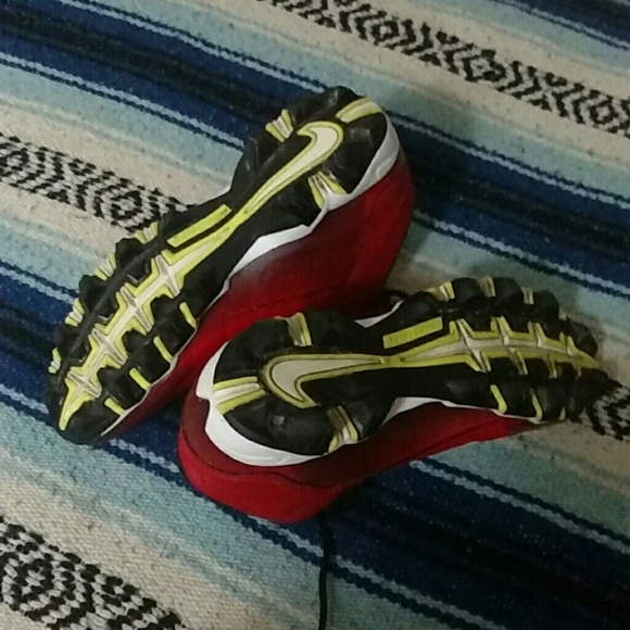 Nike cleats - Picture 3 of 4